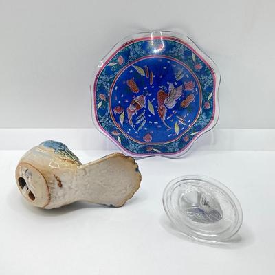 LOT 71: Wildlife Collection - Decorative Plates, Gorgeous Embossed Art Glass Plate and Figurines