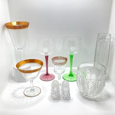 LOT 76: Collection of Crystal - Ralph Lauren Vases, Wine Glasses, Champagne Glasses and Salt and Pepper Shakers