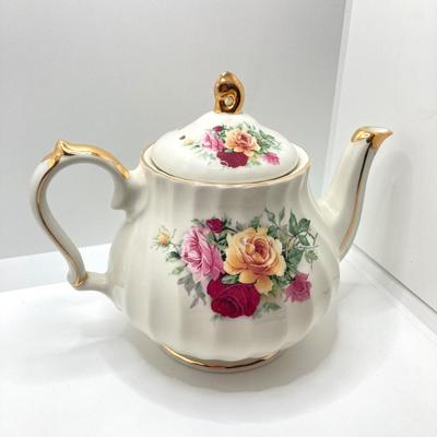 LOT 77: Beautiful Tea Pot with Collection of Tea Cups and Plates (Sadler, Regency England, English Staffordshire, Belle Fiore, Gardenia...