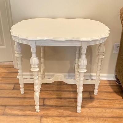 LOT 78: Classic Blue and White Delft Style Table Lamp with Painted White Wooden Table