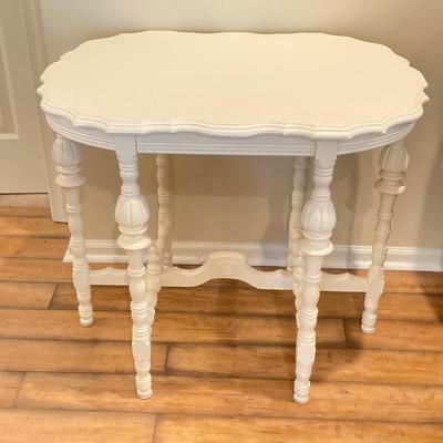 LOT 78: Classic Blue and White Delft Style Table Lamp with Painted White Wooden Table