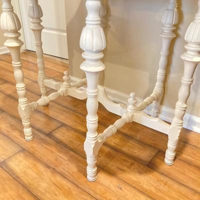 LOT 78: Classic Blue and White Delft Style Table Lamp with Painted White Wooden Table