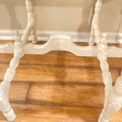 LOT 78: Classic Blue and White Delft Style Table Lamp with Painted White Wooden Table