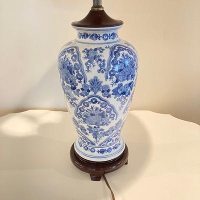 LOT 78: Classic Blue and White Delft Style Table Lamp with Painted White Wooden Table