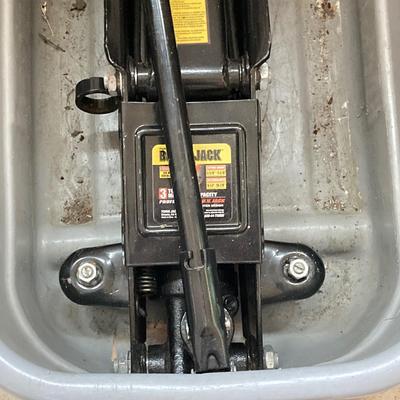 LOT 80: Black Jack 3 Ton Hydraulic Jack