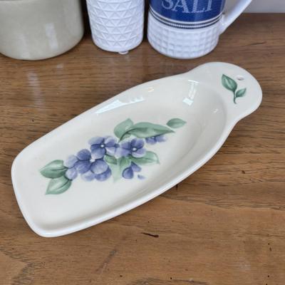 LOT 85: Vintage Green Pitcher, Large Emile Henry Green Mixing Bowl, Tupperware, Rubbermaid (NIP), Pfaltzgraff & More