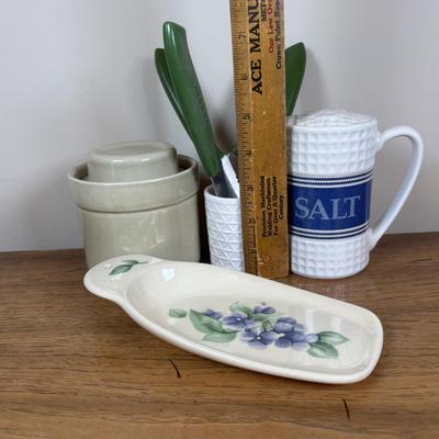 LOT 85: Vintage Green Pitcher, Large Emile Henry Green Mixing Bowl, Tupperware, Rubbermaid (NIP), Pfaltzgraff & More