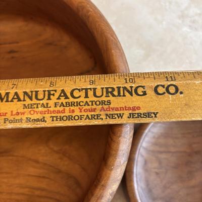 LOT 86: Toole Co. Wooden Salad Bowl Set, Made in England Trivet, Royal China Garden Classic Spinach Salad Bowl, Vtg. Indiana Glass Green...