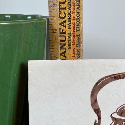 LOT 86: Toole Co. Wooden Salad Bowl Set, Made in England Trivet, Royal China Garden Classic Spinach Salad Bowl, Vtg. Indiana Glass Green...