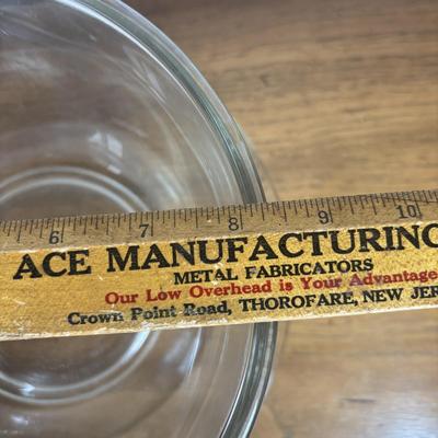 LOT 88: Kitchen Essentials: GE Hand Mixer, Rolling Pin, Pyrex Pie Plates, Glass Mixing Bowl along with Vintage Kitchen Utensils