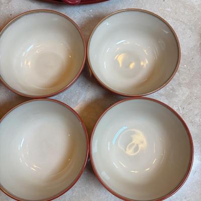 LOT 89: Crock Pot Slow Cooker, Chef Salt/Pepper Shakers, Eva Mendez Bowl, Florida Market Place Red Bowls