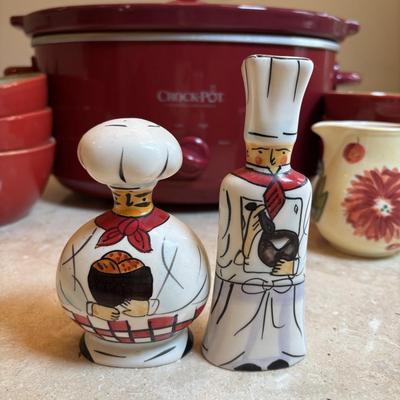 LOT 89: Crock Pot Slow Cooker, Chef Salt/Pepper Shakers, Eva Mendez Bowl, Florida Market Place Red Bowls