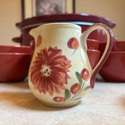 LOT 89: Crock Pot Slow Cooker, Chef Salt/Pepper Shakers, Eva Mendez Bowl, Florida Market Place Red Bowls