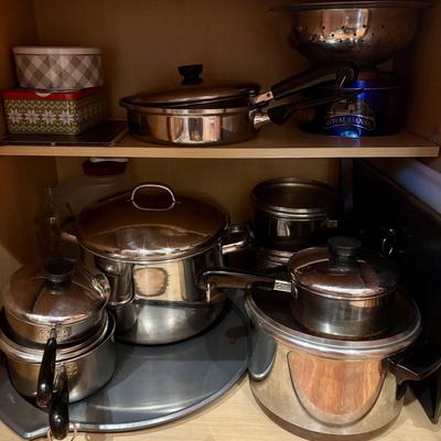 LOT 91: Kitchen Cabinet Cleanout