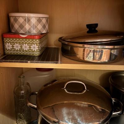 LOT 91: Kitchen Cabinet Cleanout