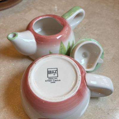 LOT 92: Corning Ware Visions Fry Pan w/Lid, Mr. Coffee, Mikasa Teapot & Cup Set, and Coffee Mugs