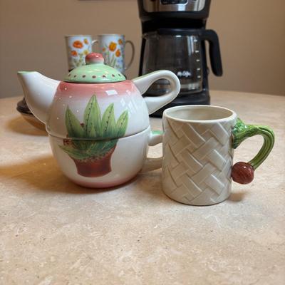 LOT 92: Corning Ware Visions Fry Pan w/Lid, Mr. Coffee, Mikasa Teapot & Cup Set, and Coffee Mugs
