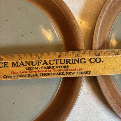 LOT 94: Vintage Sial Pottery Collection