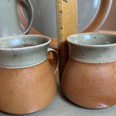 LOT 94: Vintage Sial Pottery Collection