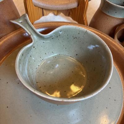 LOT 94: Vintage Sial Pottery Collection