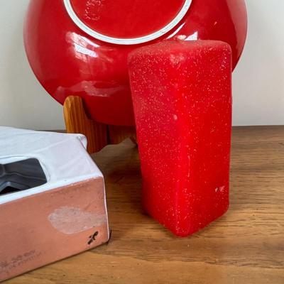 LOT 102: Holiday Decor: Glazed Snowman & Bowl, Lenox Rustic Berry Plate, Roman Inc. Artisan Angel Ornament, Pfaltzgraff & More