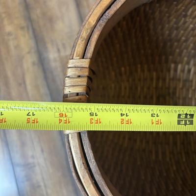 LOT 103: Home Decor Woven Gathering Basket and Candles