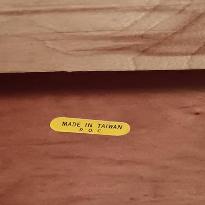 LOT 115: S. Bent & Bros. Rocking Chair, Side Table & Pottery Lamp