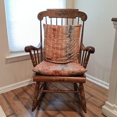 LOT 115: S. Bent & Bros. Rocking Chair, Side Table & Pottery Lamp