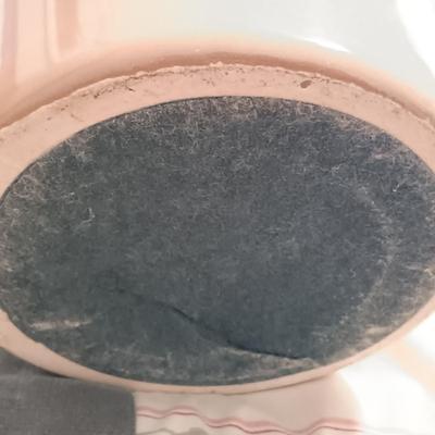 LOT 115: S. Bent & Bros. Rocking Chair, Side Table & Pottery Lamp