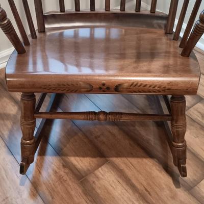 LOT 115: S. Bent & Bros. Rocking Chair, Side Table & Pottery Lamp