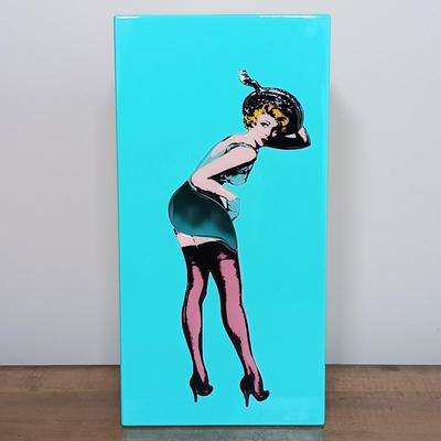 LOT 117: Spextrum Tissue UP Girl, Marilyn Monroe Book, Bright Red Pottery Vase & Vintage Royal Gallery Crystal Bowl