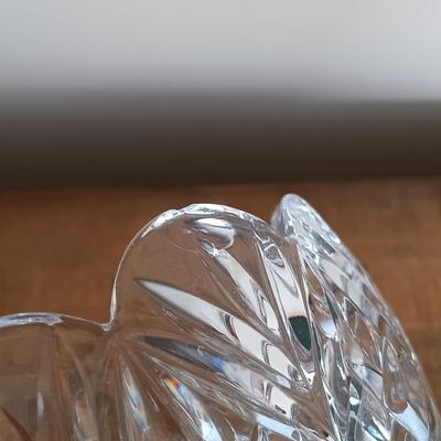 LOT 117: Spextrum Tissue UP Girl, Marilyn Monroe Book, Bright Red Pottery Vase & Vintage Royal Gallery Crystal Bowl