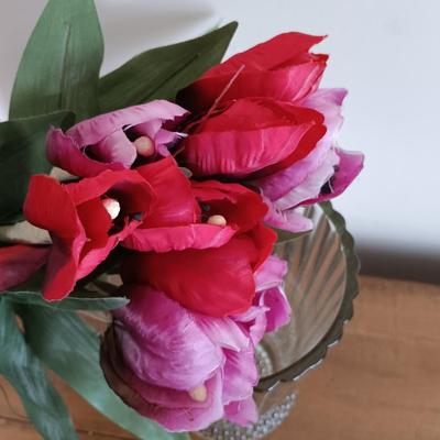 LOT 118: Lustreware Tulip Bowl, Fluted Hobnail Vase, Argentosc Swarovski Crystal Floral Picture Frame & More