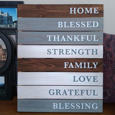 LOT 119: Home Decor Collection- Collage Picture Frame, Throw Pillows, Bud Vase & More