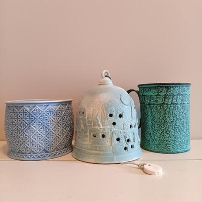 LOT 124: White Console Table with Baskets and Plant Holders