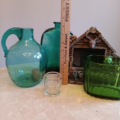 LOT 126: Brass Door Knocker, Tile and Wood Key Holder, Glass Art Bottle & More