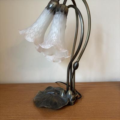 LOT 134: Accent Lamp w/Bronze Lily Pad Base & Frosted Glass Shades along with a Frog Figure & Planter