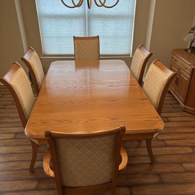 LOT 135: Dining Set with 6 Chairs & 2 Extensions