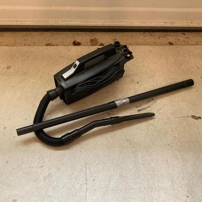 LOT 137: Ridgid 3.25 HP Wet Dry Shop Vac with Oreck Portable Vacuum