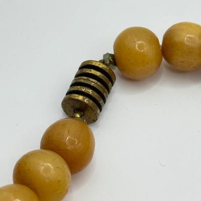 LOT 44J: Japanese Netsuke on Long Prayer Bead Necklace - Laughing / Angry Buddha Toggle Face