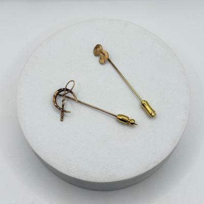 LOT 46J: Vintage 14kt & 10kt Gold Stick Pins (weight of Pins ONLY - 1.9g)