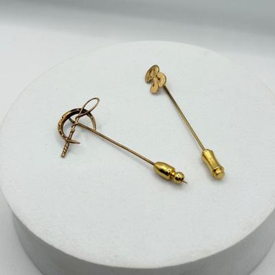LOT 46J: Vintage 14kt & 10kt Gold Stick Pins (weight of Pins ONLY - 1.9g)