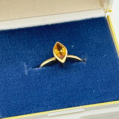 LOT 47J: Vintage 14kt Gold Ring Size 5.5 (2.26g)