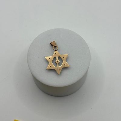 LOT 55J: 14kt Gold Star of David Pendant (1.39g)