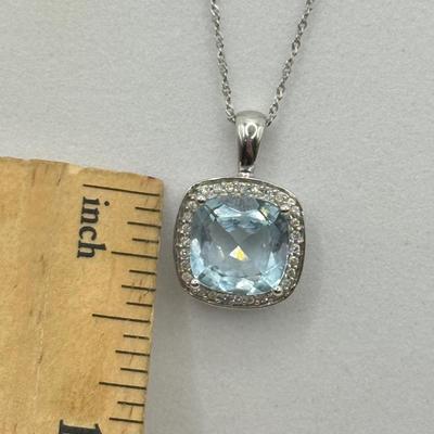 LOT 57J: 14kt White Gold Blue Stone Pendant on 14kt White Gold Chain (2.7g)