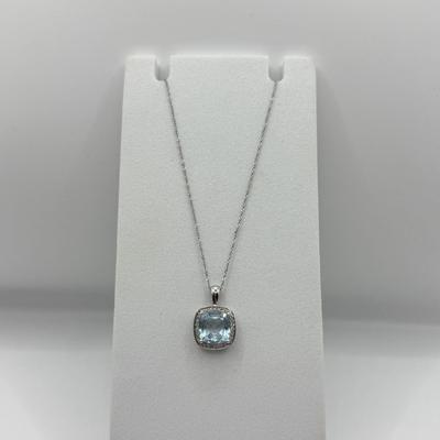 LOT 57J: 14kt White Gold Blue Stone Pendant on 14kt White Gold Chain (2.7g)