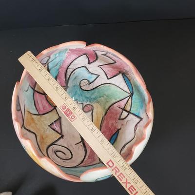 LOT 63MB: Ceramic Abstract Art Signed Harris Cies & Pair of Hand Carved Wooden Fish Statues