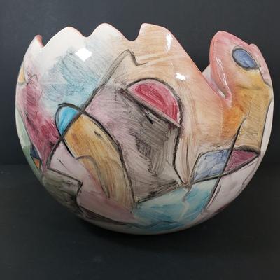 LOT 63MB: Ceramic Abstract Art Signed Harris Cies & Pair of Hand Carved Wooden Fish Statues