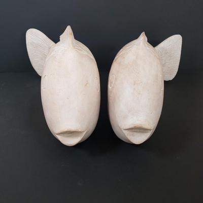 LOT 63MB: Ceramic Abstract Art Signed Harris Cies & Pair of Hand Carved Wooden Fish Statues