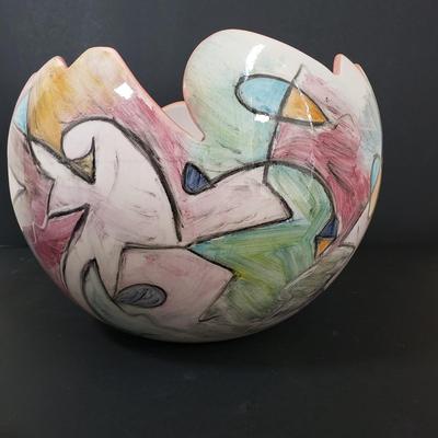 LOT 63MB: Ceramic Abstract Art Signed Harris Cies & Pair of Hand Carved Wooden Fish Statues